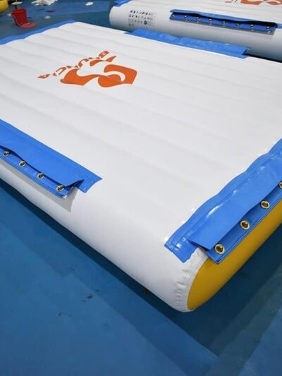 Module de piste Bouncia pour agencements de parcours d’obstacles gonflables sur lac – Runway 01