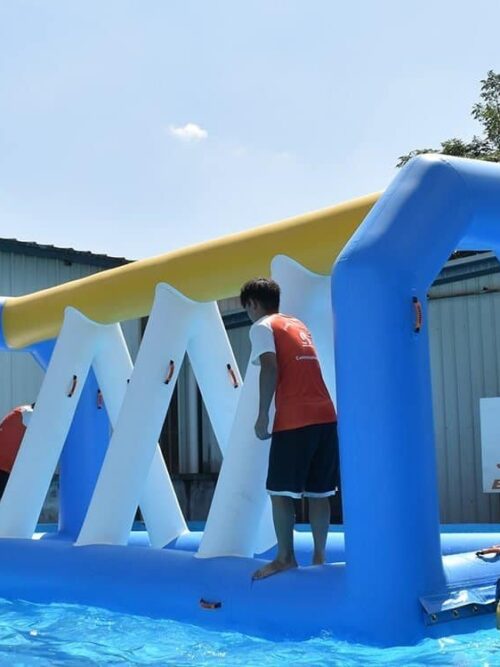 Structure gonflable commerciale à double voie pour parcs aquatiques