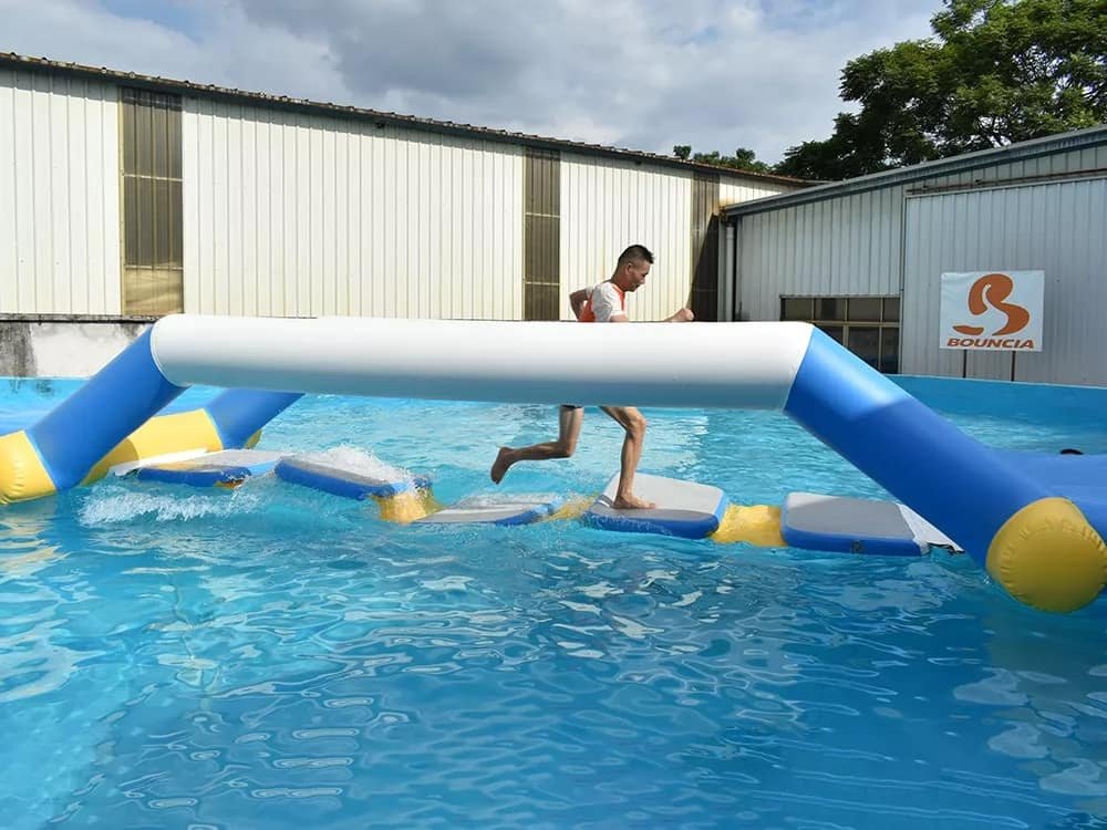 Obstacle d’équilibre flottant pour jeux d’eau – Pad Walk