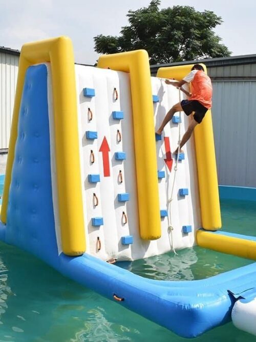 Module défi d’escalade commercial pour parcs aquatiques