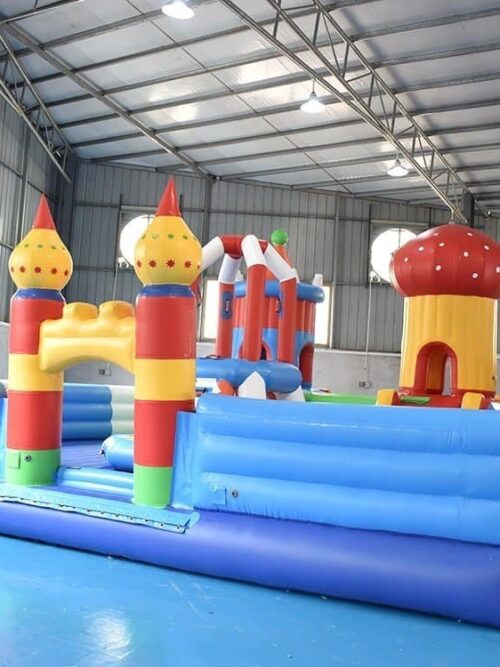 Aire de jeux aquatique gonflable pour enfants : château et toboggans