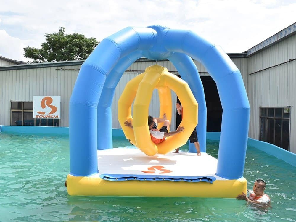 Équipement de parc aquatique gonflable personnalisable Bouncia