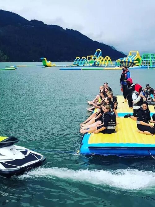 Plateforme aquatique gonflable