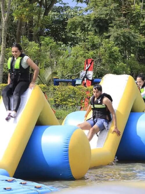 Sports aquatiques gonflables commerciaux – S-shaped Bridge 01