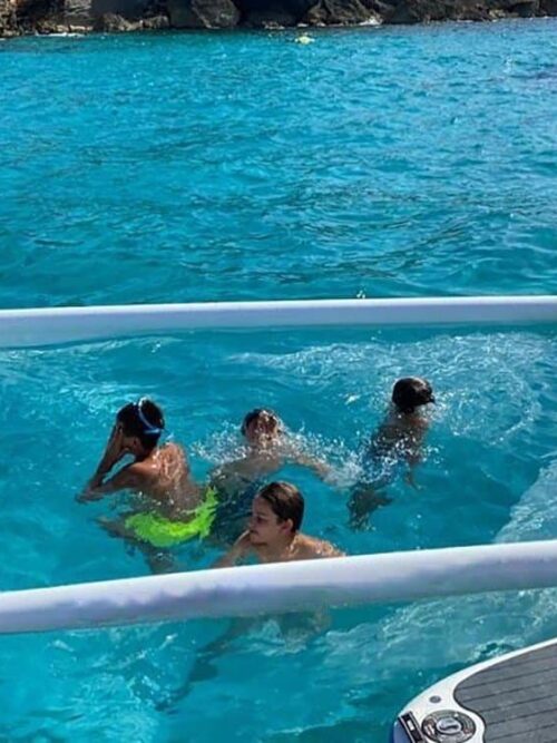 Piscine de mer avec filet – protège des méduses et de la faune marine