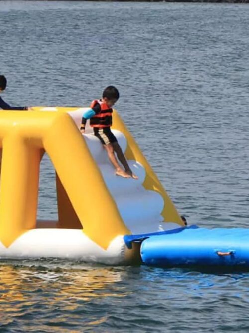 Parcours d’obstacles flottant pour structures en eau libre