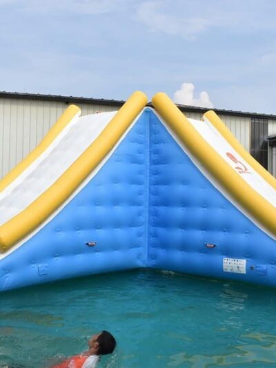 Flotteurs de parc aquatique durables parfaits pour les exploitants de parcs aquatiques – Slide Tower 01