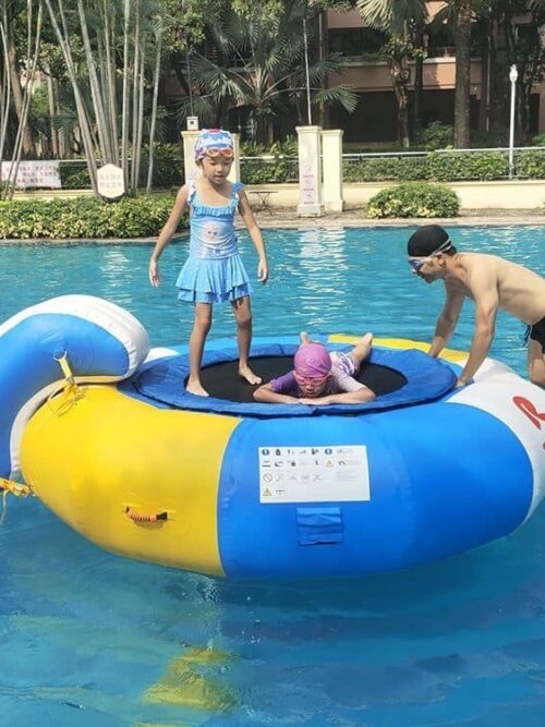 Combo bouncer aquatique avec toboggan