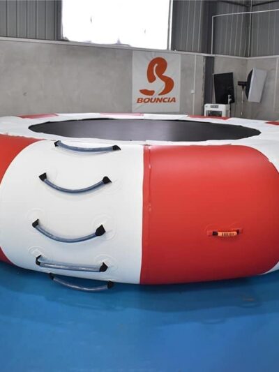 Bouncer aquatique
